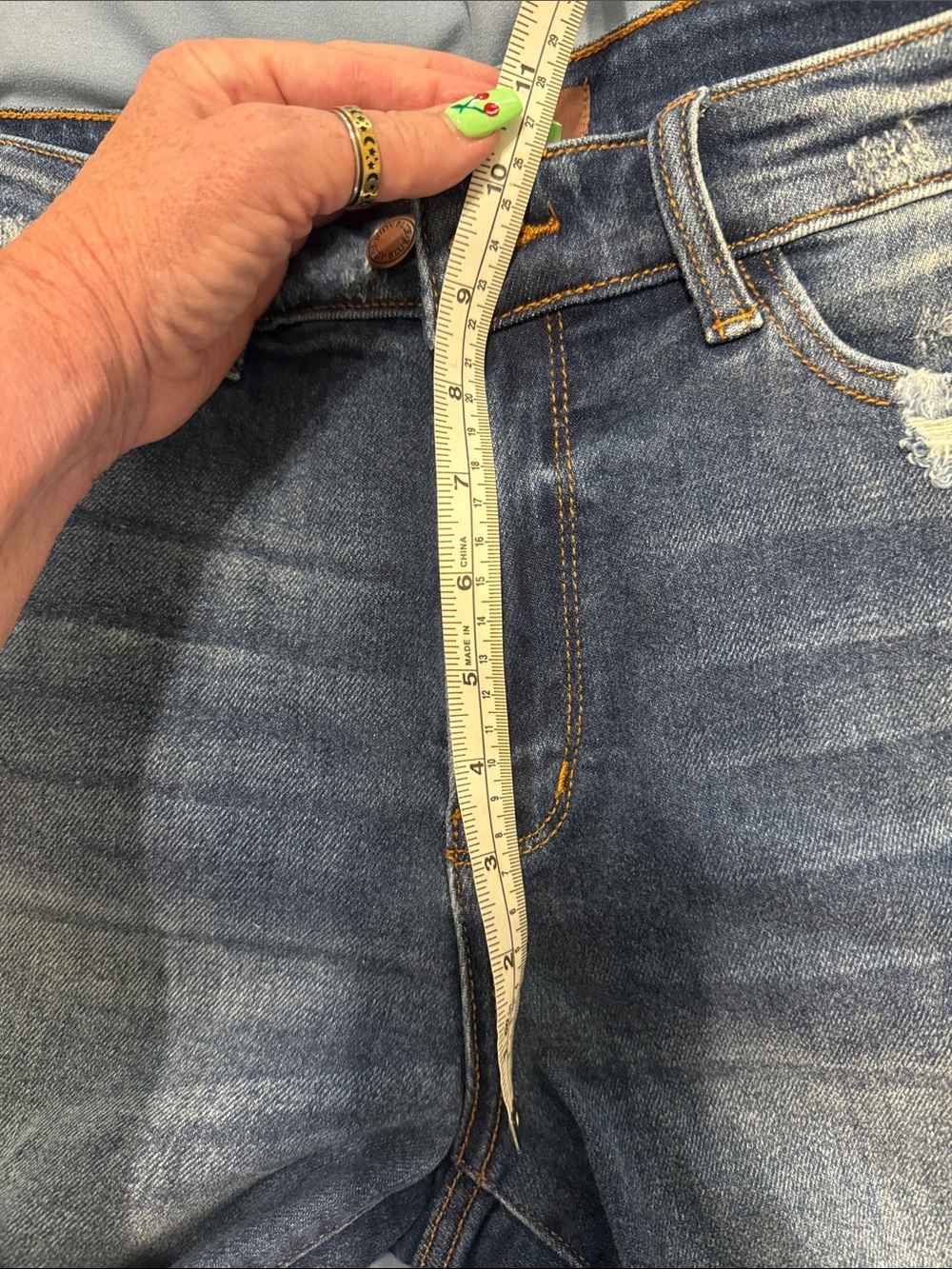 Judy Blue Distressed Frayed Hem Jean Shorts - Blue Wash - Picture 5 of 6